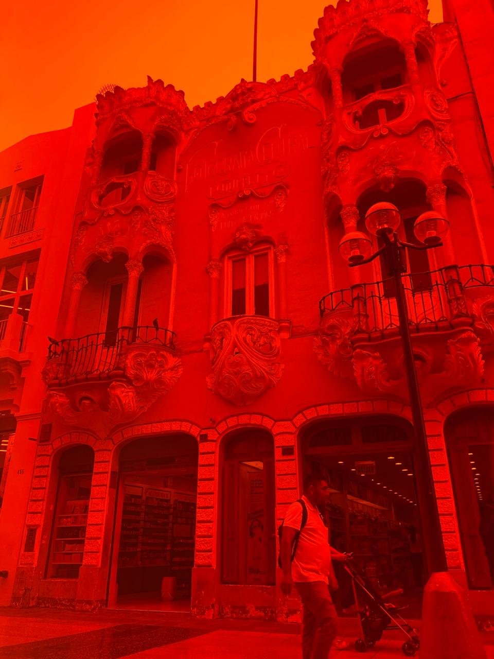 Lima Cromática - Palais Concert en rojo
